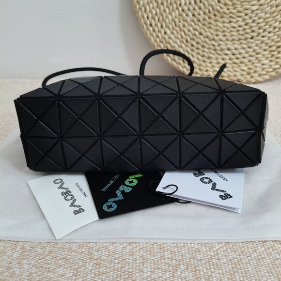 Issey Miyake Black Adjustable Strap Shoulder Bag - Picture 7 of 9